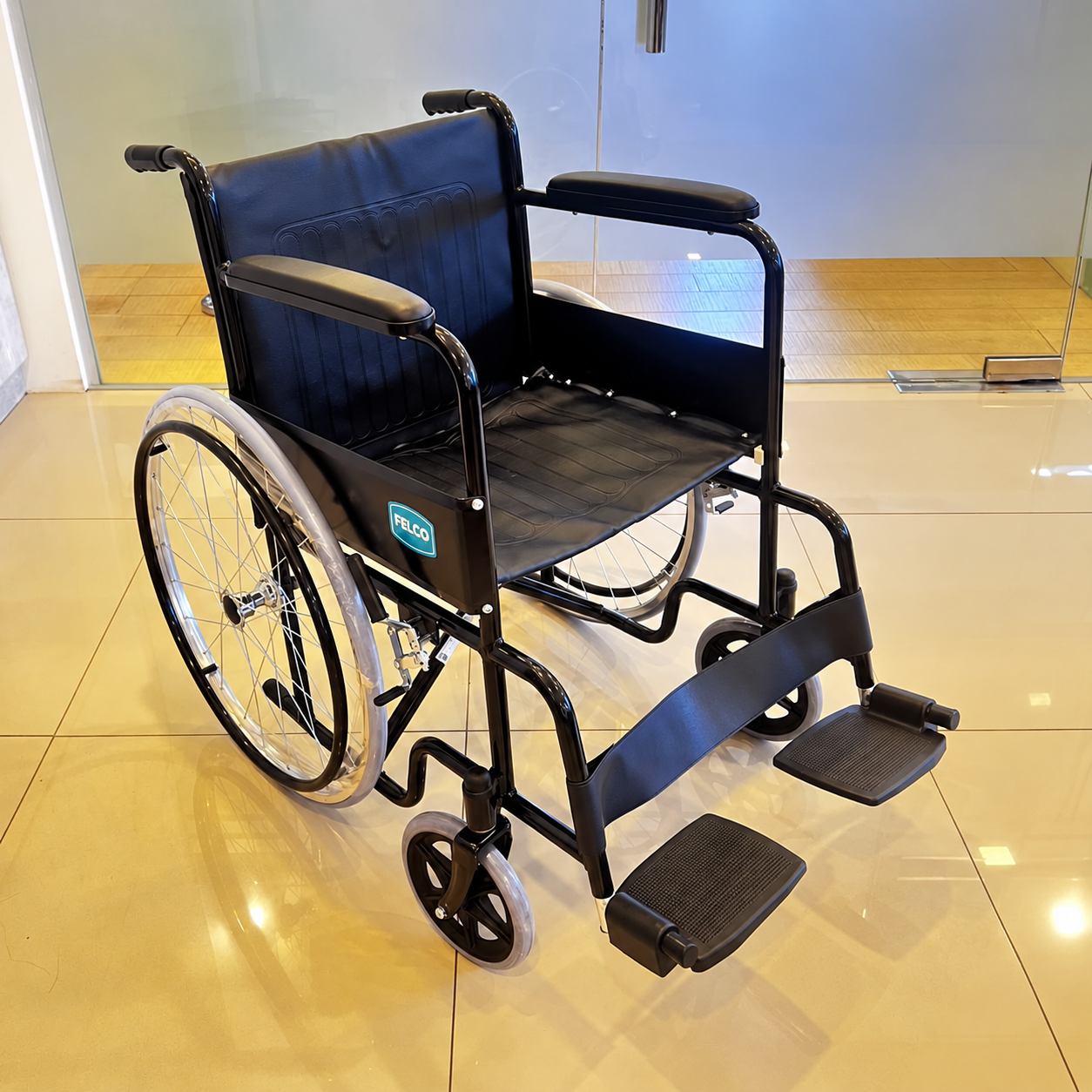 Felco FMW018 standard wheelchair in  black, front view